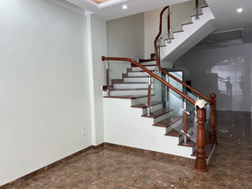 Hàng hiếm tại ngõ 603 Lạc Long Quân, Tây Hồ, Hà Nội, 9,5 tỷ, 42 m2