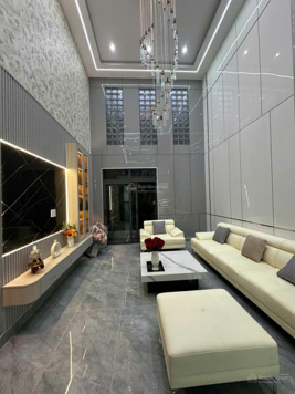 Bán gấp nhà 1 lửng 3 lầu siêu đẹp, full nội thất, giá rẻ 6.15 tỷ, bớt thêm cho khách mua trước tết