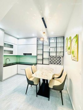 Chỉ 1 căn - nhà ngõ 300 Nguyễn Xiển, Thanh Xuân, Dt 45m2, 4 tầng, 5 pn, MT 4.5m, 2 thoáng, nt xịn