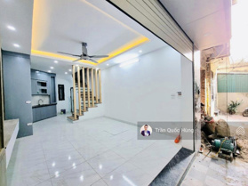 Bán nhà Trương Định, mặt tiền rộng, nhà thoáng sáng, 40m2 x 5 tầng. 6,1 tỷ