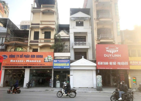 Cho thuê nhà mặt đường số 599 Giải Phóng, 100m2, 4 tầng, mặt tiền 3.6m, vỉa hè rộng