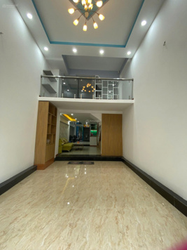 Nhà đẹp mới xây, QL13 Thủ Đức, 02 mặt view hiếm có, giảm giá mạnh dịp cuối năm & tết