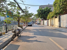 Hàng hiếm! Dân xây Bồ Đề-Lô góc 3 mặt thoáng-Gần mặt phố-Ô tô đỗ cửa-DT 54m2, 4 tầng đủ công năng