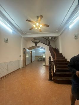 Bán nhà phân lô phố Đặng Thùy Trâm - Cầu Giấy - 55m2  - Oto tránh - Kinh doanh - 22.5 tỷ.