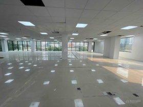 Chính chủ cho thuê VP Khuất Duy Tiến giá rẻ nhất khu vực, mời khách quan tâm 180m2 giá chỉ 27tr