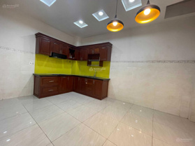 Bán nhà 1 trệt 2 lầu (DTXD 120m2) Đường 6, gần Đại Học Luật, Gigamall, Chợ Bình Triệu 3,95 tỷ SHR