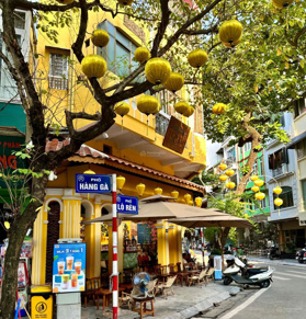 Cần bán khách sạn mặt phố Hàng Gà, Hoàn Kiếm. DT sổ 148,5m2 x 9T, MT 8m. Vị trí đẹp, sát Hàng Điếu