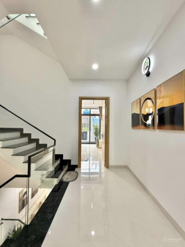 Cô Thúy cần bán gấp nhà đường Nguyễn Gia Trí, Bình Thạnh.Giá 3,97TỶ/ 74,46m2 - 1 trệt 2 lầu sổ sẵn.