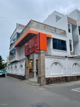 Bán nhà 7.2x18m, 3 lầu ST hẻm rộng 10m đường Sư Vạn Hạnh P12, Quận 10 giá 23.5 tỷ TL