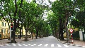 Hoàn Kiếm - ô tô đỗ cửa - khu vip cán bộ - mặt ngõ - Lý Nam Đế