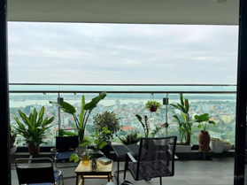 Chính chủ bán căn 3PN (DT 161m2) Sunshine Golden river view Sông Hồng cầu Nhật Tân. Full đồ đẹp