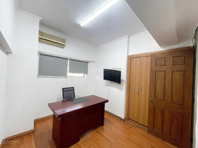 Đỉnh nóc kịch trần cho thuê vp 100m2 tại mặt đường Kim Đồng - Hoàng Mai, giá siêu rẻ 8.5tr, view hồ