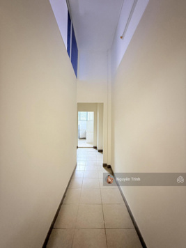 Ngộp, duy nhất sát Đại Học Ngân Hàng, Thích hợp Xây biệt thự, văn phòng, căn hộ cao cấp. Ngang 7.4m