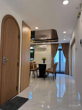 Nhà riêng 3 tầng tại Nam Kỳ Khởi Nghĩa, Q.3, 59,3m2, 4 tỷ290, sẵn sổ hồng, sẵn hợp đồng thuê 16tr/t