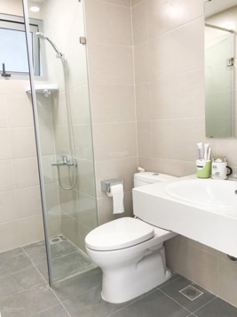 Cho thuê nhà 5 tầng mặt ngõ 192 Lê Trọng Tấn kinh doanh, oto để tầng 1, 4PN full nội thất