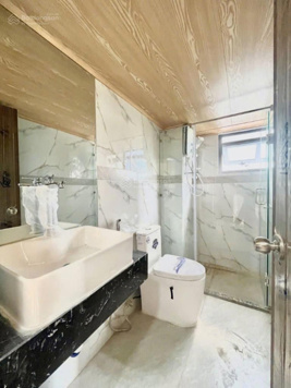 CĂN HỘ DUPLEX RỘNG RÃI CỬA SỔ - BAN CÔNG VIEW CÂY XANH NGAY Q2