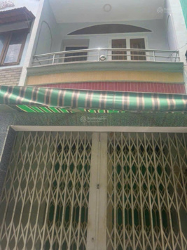 Chủ kẹt tiền bán gấp nhà tại Nguyễn Xí, 40 m2, 2PN, 2WC, pháp lý đầy đủ