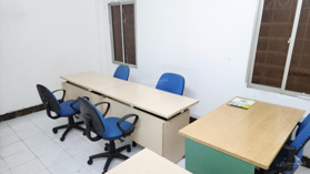 Văn phòng giá rẻ 20m2 chỉ 2,5tr Đê La Thành - Đống Đa