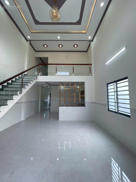 Ngộp bank gia đình bán lỗ căn nhà sát đường Nguyễn Văn Bứa, gần chợ Xuân Thới Thượng, đường ôtô