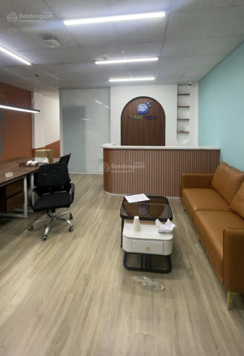 Nhượng nhanh văn phòng 140m2, giá 19 triệu mặt phố Khương Đình, Thanh Xuân, chia sẵn phòng