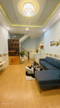 Bán nhà, đường Phạm Văn Bạch, Tân Bình - HCM - giá hợp lý