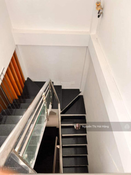 Bán biệt thự mini - 3 tầng - 123m2 - xe hơi vào nhà - Giá chỉ 7.5 tỷ thương lượng