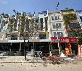 Chính chủ cho thuê liền kề thô B1.1 khu đô thị Thanh Hà giá 8 tr/tháng nhà 5 tầng có hầm