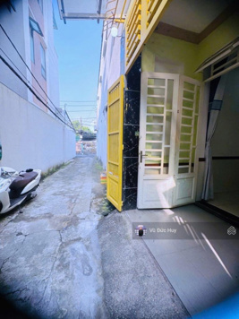 Giảm chào - Chủ gấp bán - sổ đẹp vuông vức - hẻm xe hơi thông