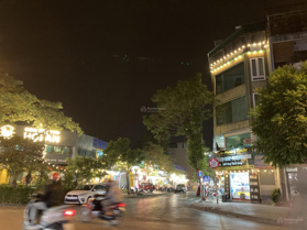 Cần bán nhanh căn liền kề 4 tầng lô góc ngay phố Sài Đồng 105m2 MT 7m giá có 19.5 tỷ giá trị