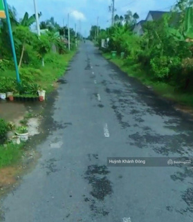 Chính chủ cần bán gấp đất gần chợ Đường Cây MT Đ.Tân Phú Tân Hoà Vĩnh Long 120m2 SHR TC 100%