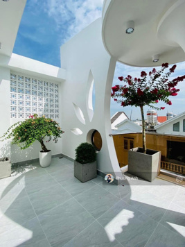 Siêu phẩm 4,2tỷ! Nhà 64m2 VÕ VĂN TẦN, P5, Q3. Xây 5 tầng, gần chợ Vườn Chuối, sổ sẵn, cho thuê 28tr