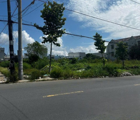 Cần bán gấp lô đất ngay đường Võ Duy Linh gần Chợ Gò Công thuộc TP. Tiền Giang. DT: 120m2/SHR/700TR