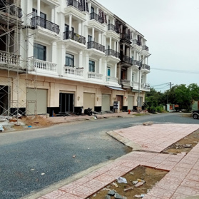 Cần bán căn shophouse khu thương mại ngay chợ mới Bình Minh