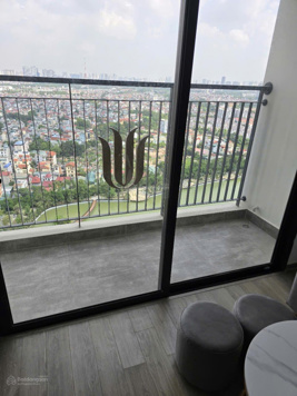 Chính chủ cho thuê căn hộ 2PN (55m2) full đồ, view hồ tòa Imperia Smart City giá 10,5tr miễn phí DV