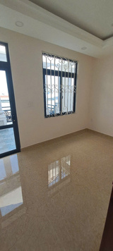 Nhà 50m2 Mới, Đẹp Ngay Chợ Bình Triệu!