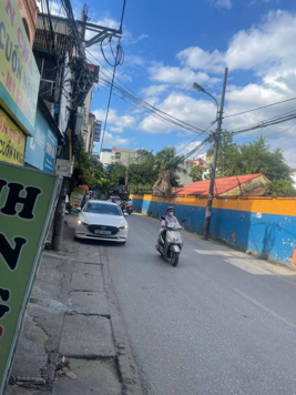 Chính chủ cần tiền bán gấp căn nhà 5 tầng DT 68,2m2 MT 5,8m gần trường ĐH Tài Nguyên Môi Trường