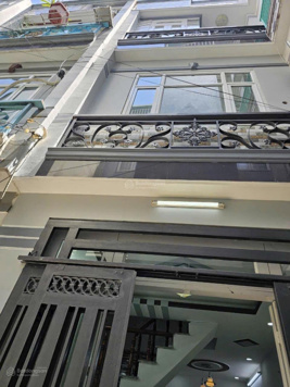 Bán nhà Hiệp Thành Quận 12 nhà mới sửa đẹp hoàn thiện, hẻm xe hơi, khu dân cư đông đúc