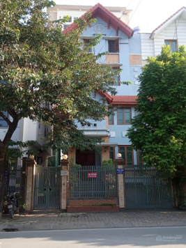 Cho thuê nhà biệt thự KĐT Nghĩa Đô ngõ 106 Hoàng Quốc Việt. DT đất 150m2*4T*MT 10m. Giá 40tr/th