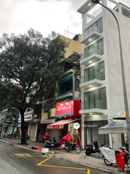 Bán nhà 143 Lê Thị Hồng Gấm - Quận 1, DT: 4 x 11m, 4 lầu thang máy, giá 29.9 tỷ