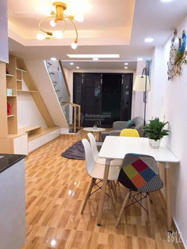 Nhà đẹp - giá rẻ diện tích sàn 193m2 nở hậu - 3 tầng - 2MT hẻm XH sát Trường Chính, giá 10 tỷ hơn