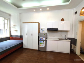 Căn hộ đẹp 25 m2 khu Nguyên Hồng Nguyễn Chí Thanh