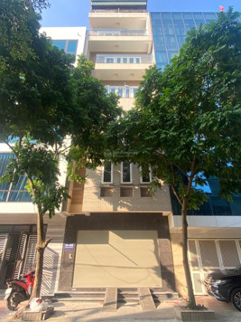 Cho thuê nhà đường Vạn Phúc, Hà Đông. DT 80m2x6 tầng, MT 6m. Có thang máy, ô tô đỗ cửa. Giá 30tr/th