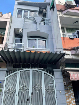 Chính chủ bán nhà Lý Chính Thắng, Quận 3. Giá 4Tỷ650triệu/64m2. 1 trệt 2 lầu - 3PN, 4WC. Sổ cầm tay