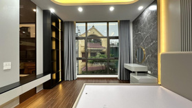 Bán nhà phố Kim Ngưu 75m2, 5 tầng, thang máy nhập khẩu 350kg. Full nội thất cao cấp