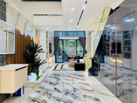 Bán gấp nhà ngay mặt tiền đường Hoàng Hoa Thám, p12, Tân Bình. Giá 2 tỷ 5. LH: 0787 258 309