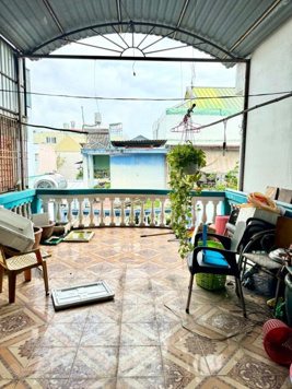 NHÀ 3 TẦNG XVNT 2 CHIỀU - (4.2 x 12)- SỔ VUÔNG NỞ HẬU- CẠNH CÁCH TRƯỜNG ĐH, CV TẦM VU.