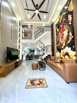 Nhà đẹp HXH, 40m2 3PN 4WC đường Phan Huy Ích ngay Emart Phan Huy Ích, nhỉnh 5 tỷ TL