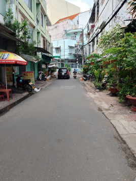 Nguyễn Xí 2 chiều, gần Đinh Bộ Lĩnh, hẻm nhựa 6m sát mặt tiền, DT 4.5x15m, KC 4 tầng, giá 10.5 tỷ