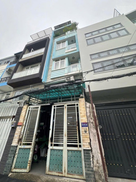 Bán nhà riêng hẻm xe hơi giá 11,8. tỷ, 114m2, 6PN, 6WC tại Nguyễn Xí, P26, Q. Bình Thạnh, HCM