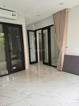 Cho thuê CC H10 Starlake, 90 triệu, 220m2, 4PN, 4WC, p Xuân Tảo, Bắc Từ Liêm, Hà Nội